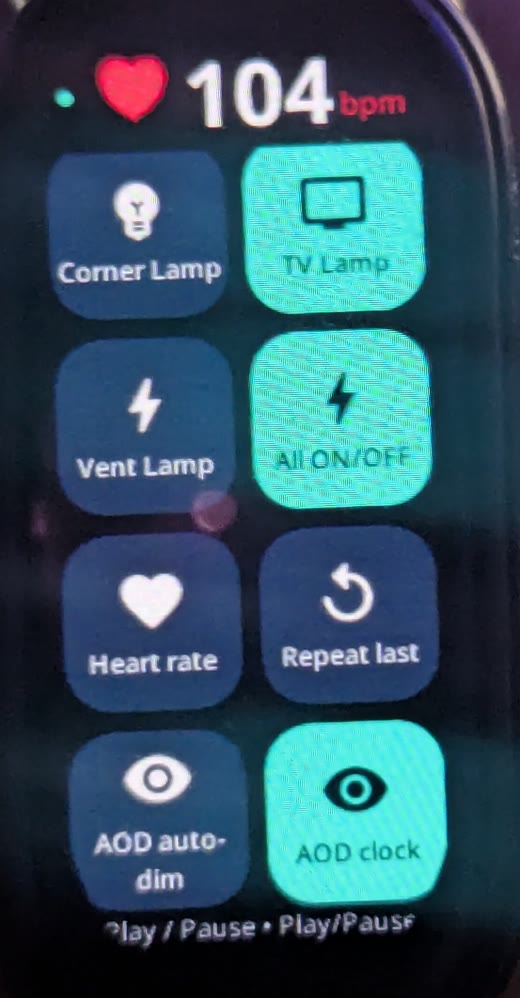 TapRelay on a Xiaomi Smart Band 9 with live heart rate and lamp tiles